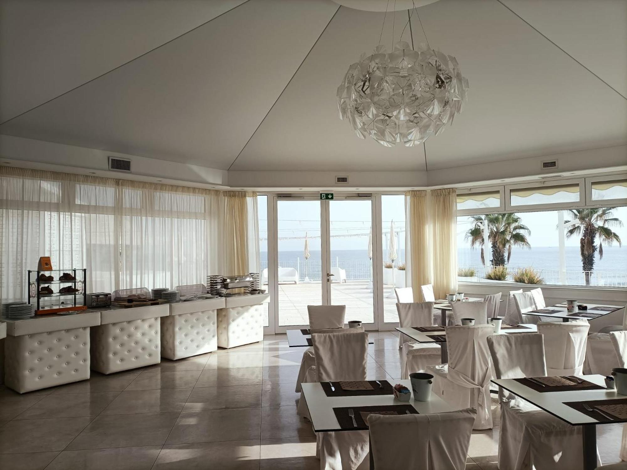 Hotel Lafayette Giovinazzo Kültér fotó