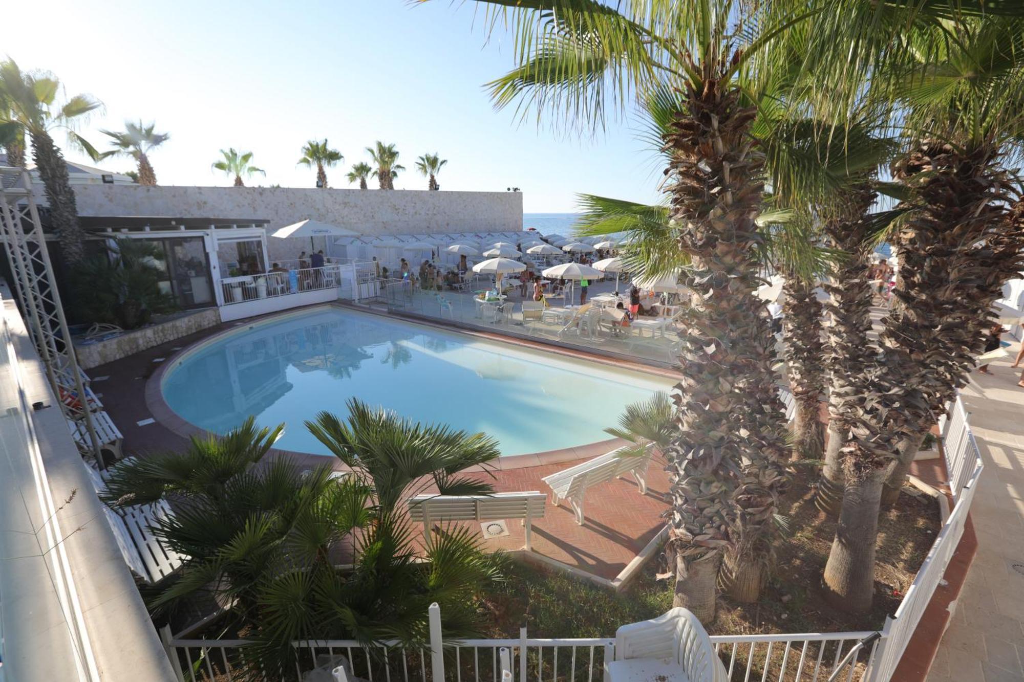 Hotel Lafayette Giovinazzo Kültér fotó