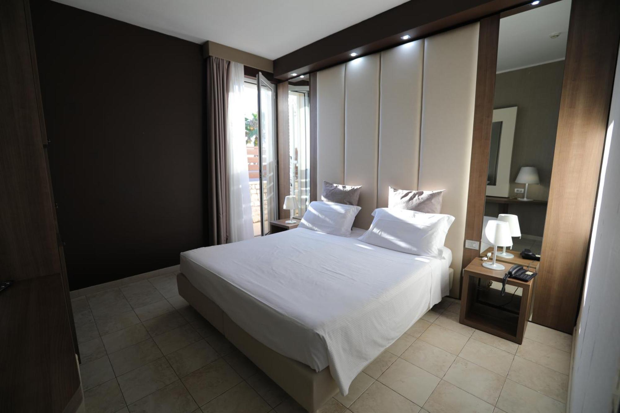 Hotel Lafayette Giovinazzo Kültér fotó