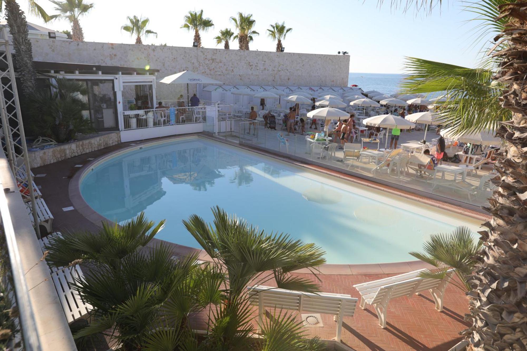 Hotel Lafayette Giovinazzo Kültér fotó