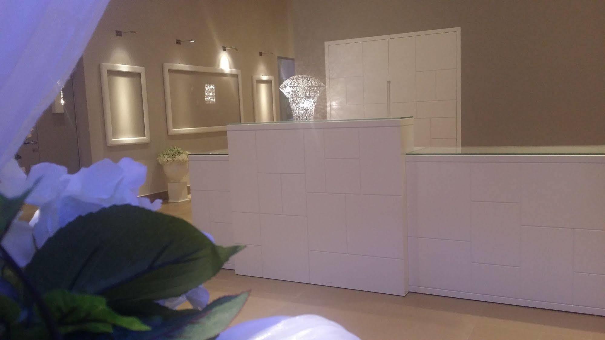 Hotel Lafayette Giovinazzo Kültér fotó